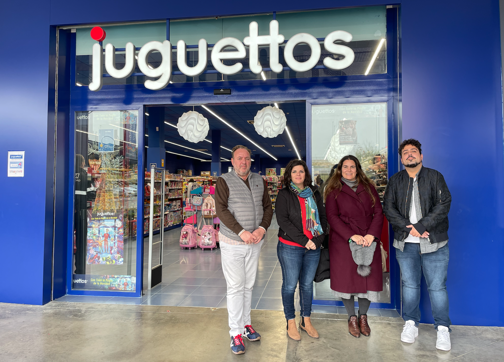 Ewell profundo Componer El Parque Comercial Vega del Rey dona juguetes al Ayuntamiento de Camas