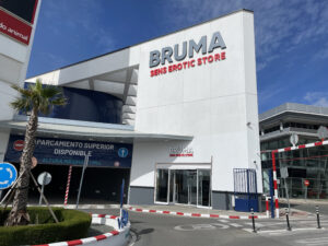 Bruma inaugura tienda en el Parque Comercial Vega del Rey.