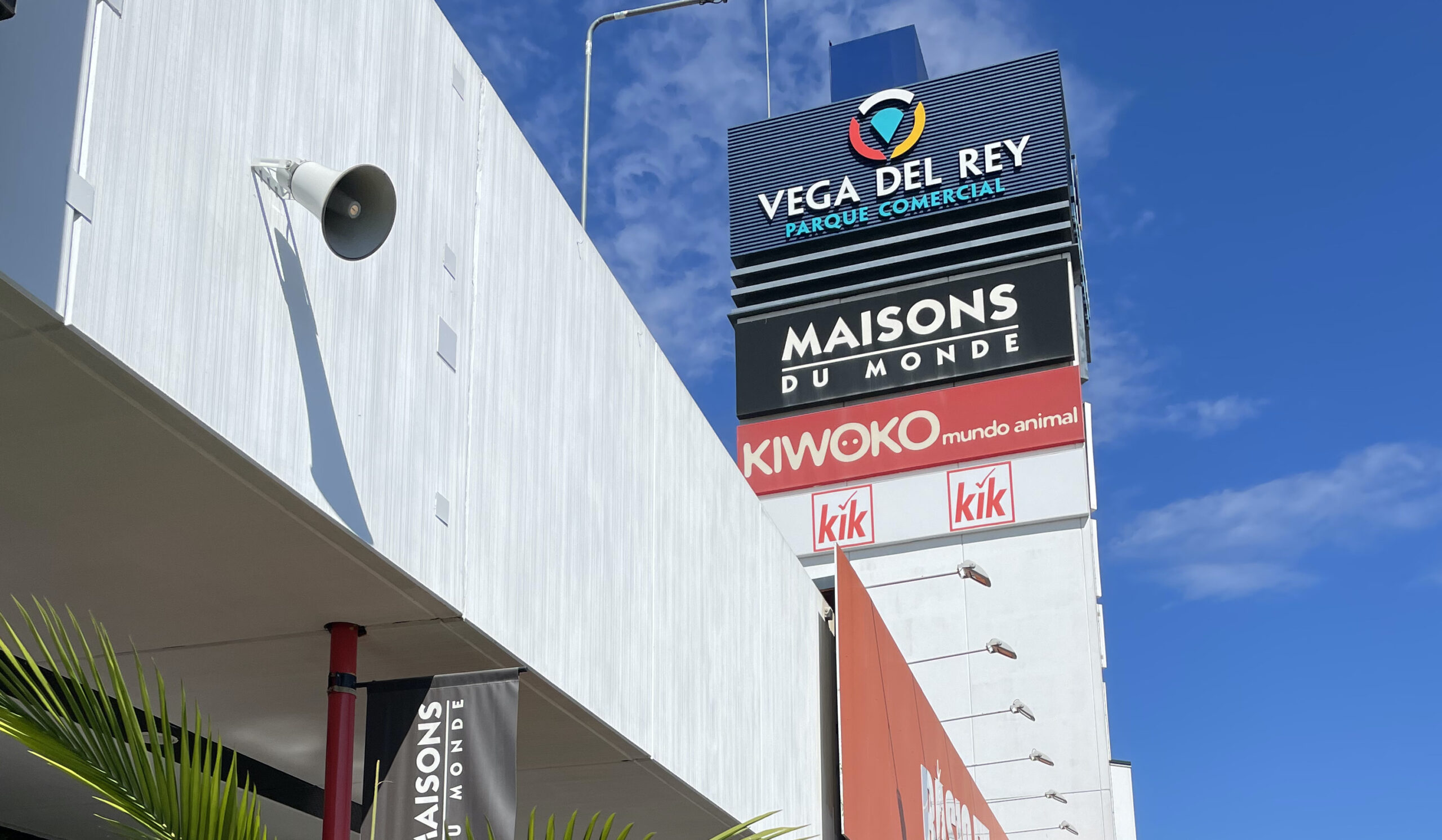 Compra sin estrés en el Parque Comercial Vega del Rey.